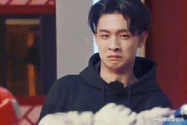 蔡少芬给秦霄贤改名，他本人回应看出情商，火不是没有原因