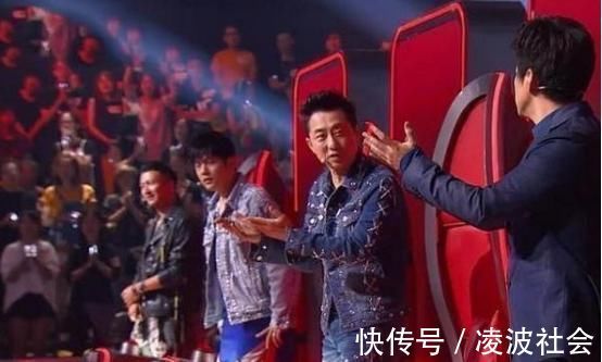 好聲音中最強學(xué)員，嚇到導(dǎo)師不敢轉(zhuǎn)身，直言自己真的不配