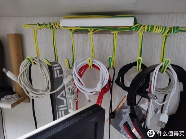 小年艾吉姆篇十：碎木板、废电线、纸夹板、薄塑料，这些废物真的没有用吗？十一废物来改造！