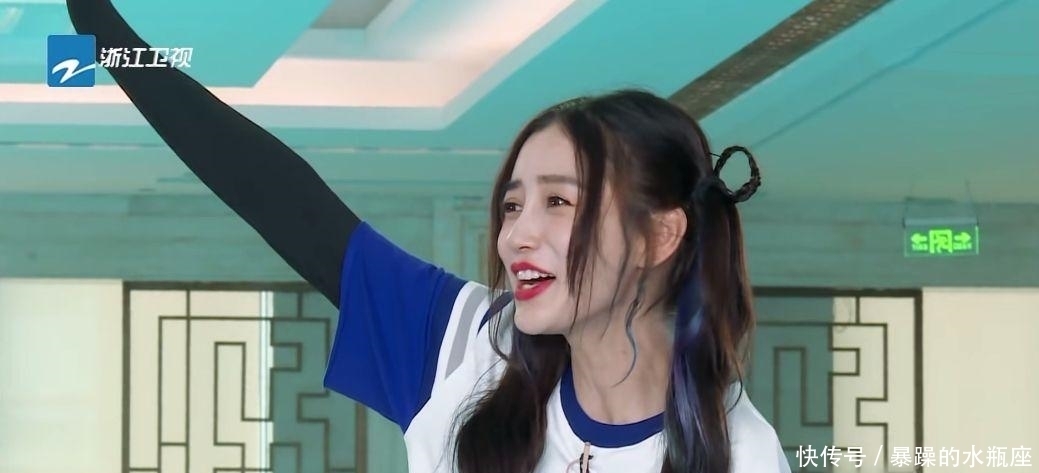 刘德华|跑男撕名牌回归 淡化了杨颖不下水事件 三年前的反面教材险些重演