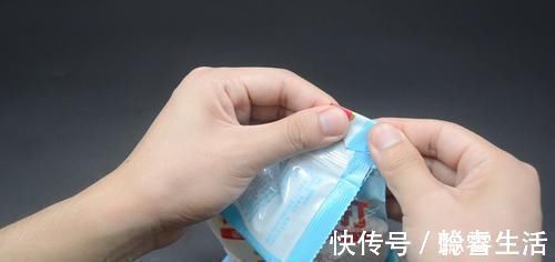 才知道，黑色发卡还隐藏4个作用，知道的人不多，回家快找出来