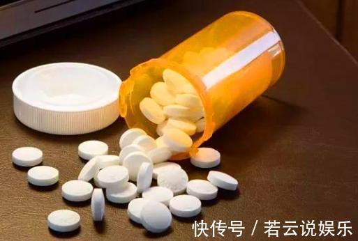 自来水|用2种“过期药”,泡水去浇花,土壤几年不板结,养啥都旺!