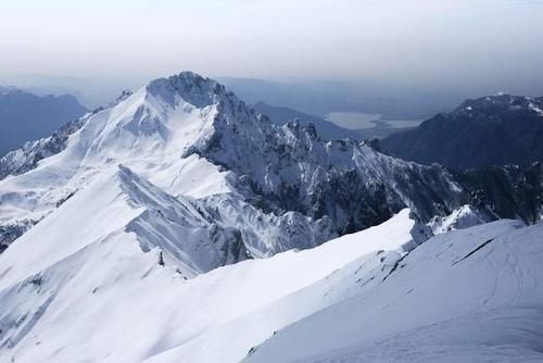 山脉 冥王星再现地球景观，50亿公里外雪山绵延，成因与地球完全不同