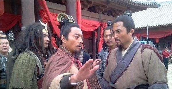 教头|林冲是80万禁军枪棒教头,这个职位放现代是个啥官差点就被骗了