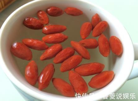 身体不适|枸杞和它是天生的“敌人”,不能一起食用,记得告诉家里人