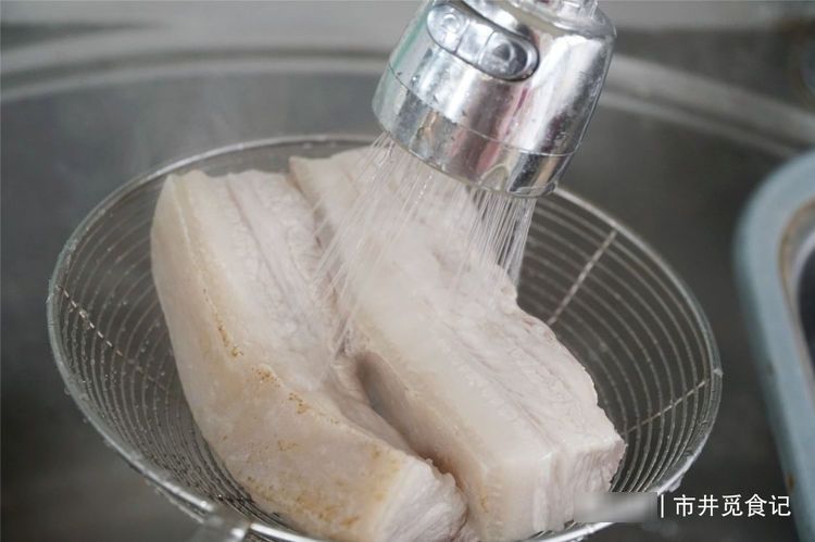 煮猪肉炖排骨牢记做“减法”,3种料不能放,肉香味足,没腥味