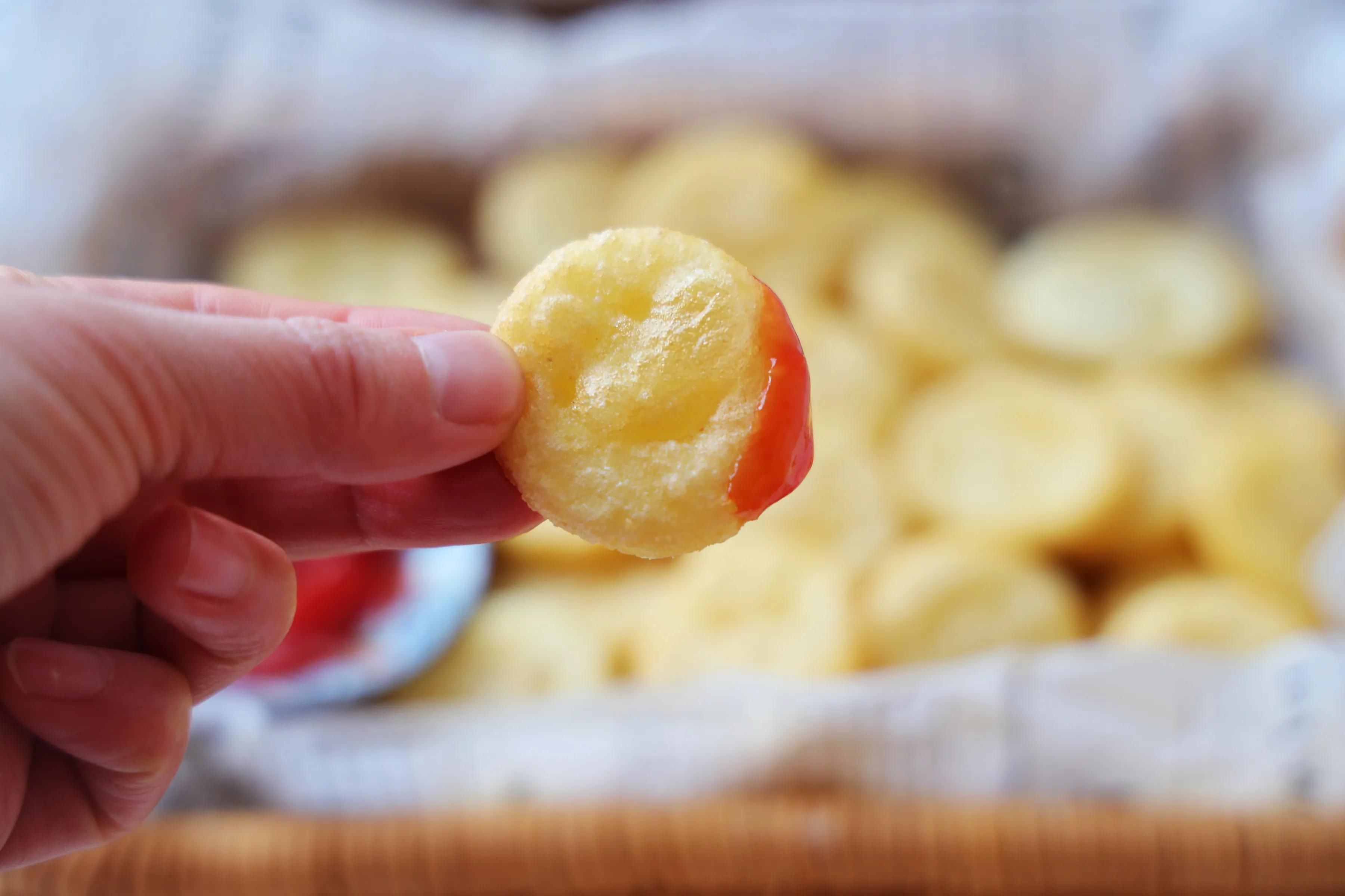 饭店的笑脸土豆，原来是这样做的，特简单，一口一个真好吃！