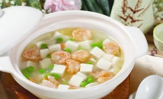 豆腐|豆腐加“它”炖,比骨头汤鲜香,健脾暖胃又补钙,早些吃早受益