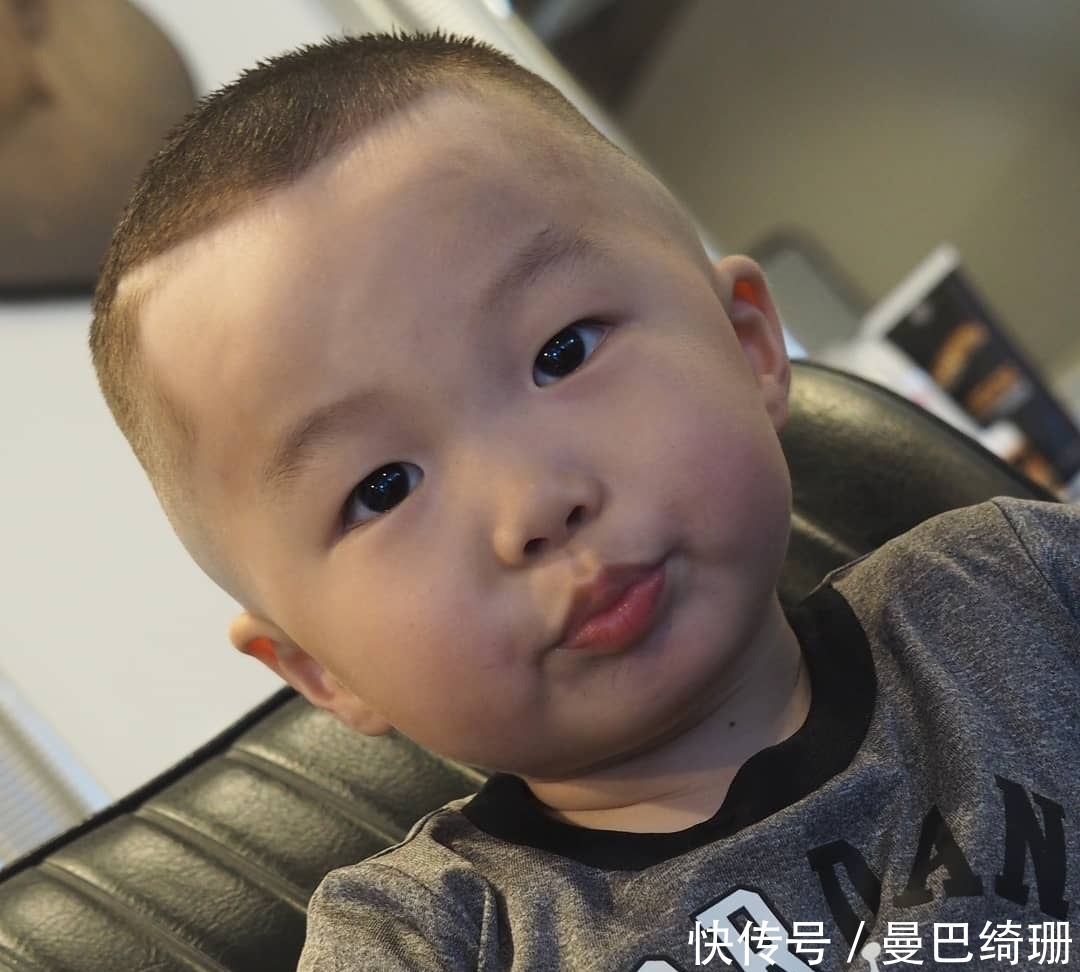 有型|2021小男孩时尚发型15款,又帅又有型,剪完真精神