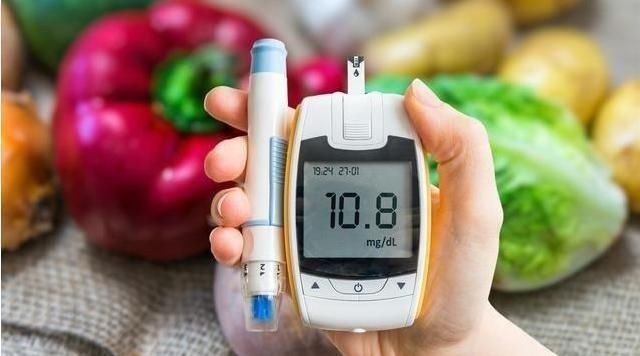 糖尿病|糖尿病总是静悄悄的，吃饭两不要，晚上两坚持，血糖才会更好