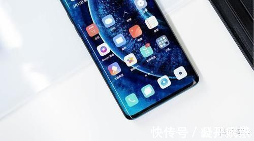 下架|8GB+65W，发布十个月下跌1000元，120Hz曲面屏5G旗舰现已濒临下架