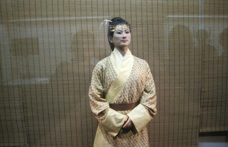 一筹莫展|当年考古学家都一筹莫展的墓穴,结果最后还要求救于盗墓贼!