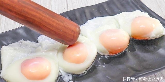 做荷包时,谨记别直接下锅,20年老保姆教我新方法,滑嫩还不坏