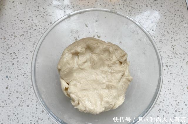 美味|想吃红豆饼别再买了,在家用面粉就能做,咬一口层次分明香酥美味