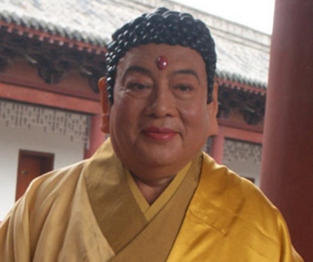 玉皇大帝$王卫国演“玉皇大帝”出名,头像被印到冥币上,想打官司找不到人