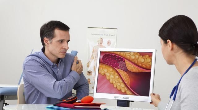 不适感|体内有栓,睡觉先知,若睡觉时有这三个现象,说明血栓或已形成