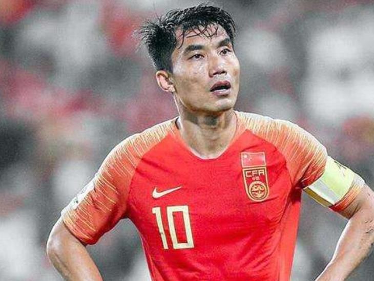 長春亞泰|是喜是悲？42歲鄭智又首發(fā)出場，球迷吐槽：中國足球真沒人了