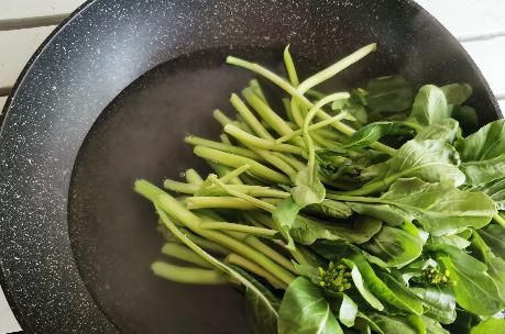 天热可多吃的青菜，比黄瓜鲜比丝瓜嫩，一斤2块钱，错过可惜了