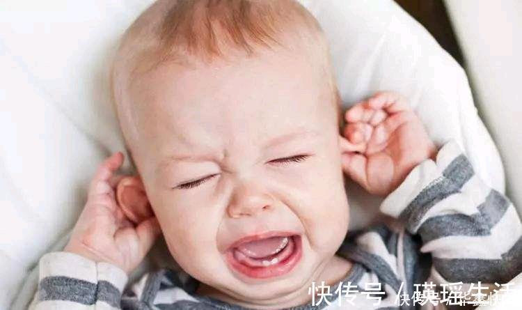 宝妈|儿子的耳朵上有个小洞宝妈试图挤压,导致孩子昏迷,被送到医院