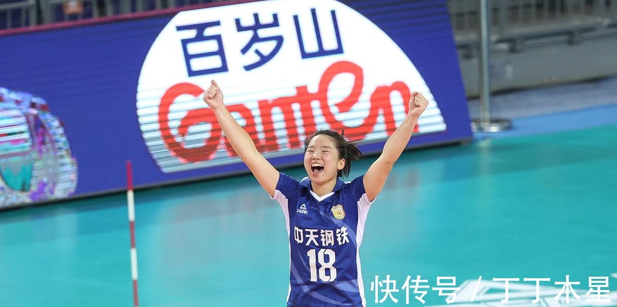 发球|她是女排颜值天花板,排超表现不佳遭质疑,今年搭档李盈莹担重任