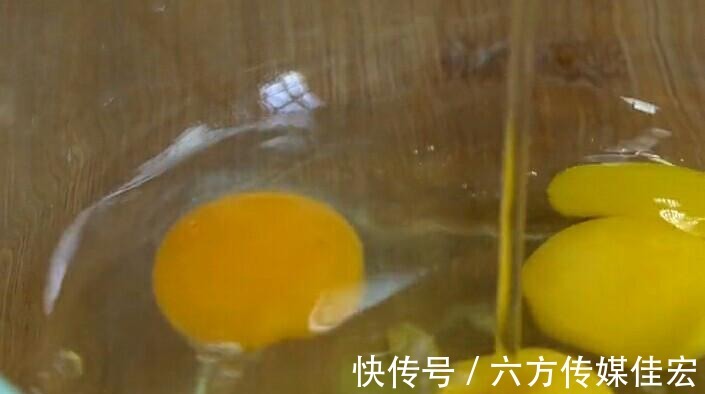 电饼铛|豆腐做的比肉还好吃, 一拌一煎六七个饼, 吃货福利来袭!