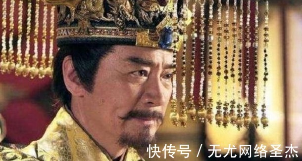 李渊!长沙退休教师,无意间翻出祖传文物,不料专家却带来了一面锦旗!