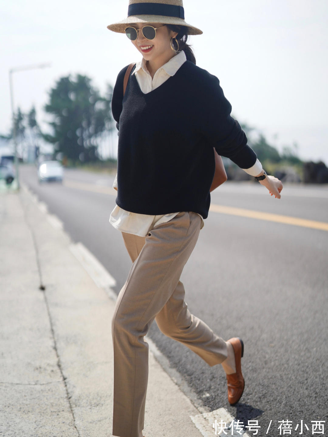 羊毛衫 奔三奔四的女人建议多“叠穿”,搭配公式和好看的款式,都在这里