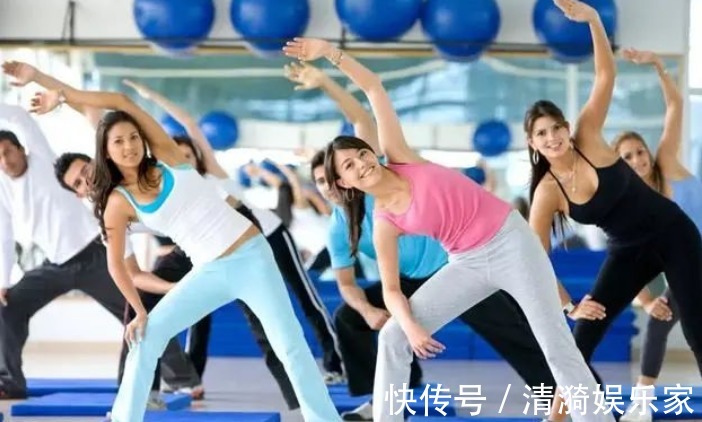 绝经|女性绝经期来临,会出现4个异常,保养身体,坚持“四多三少”