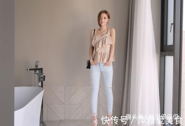 时髦 非常时尚的紧身牛仔裤轻轻松松就能穿出属于时尚女神的个性时髦感