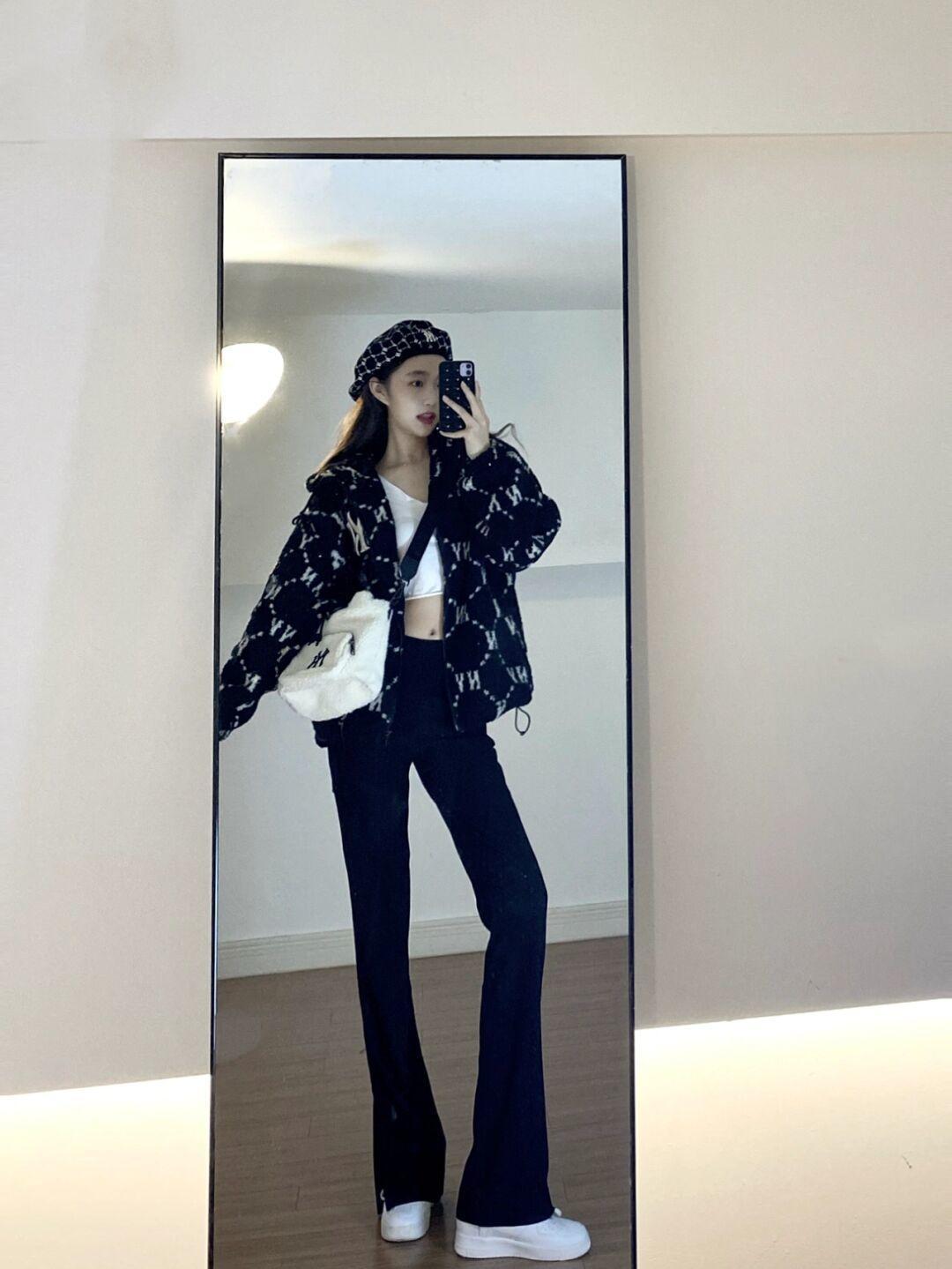 豹纹 秋天不要只会穿风衣了,今年流行“羊羔毛外套”,保暖舒适还温柔