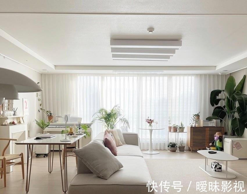 活动式|142㎡四口之家,“活动式”客厅可做4种布局,大人能歇、孩子能玩