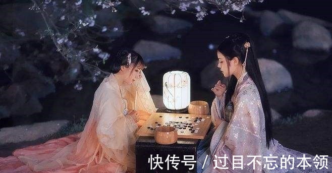 校长$大学生提议将汉服当校服,校长甩出三个问题,让他立刻哑口无言!