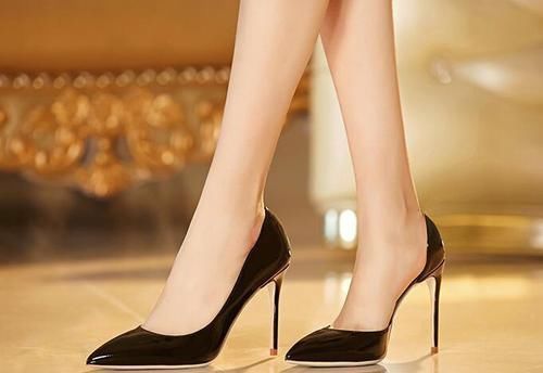 高跟鞋尽管不经常穿,但女人一定要有