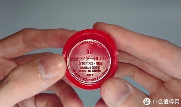 涂装|模型手办 篇八：『一杯咖啡钱的快乐』24元的假面骑士Black+RX瓶盖摆件