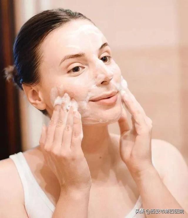 晒黑|#安心变美课堂##我的安心变美推荐# 晒伤怎么办？！马上安排晒后修护！