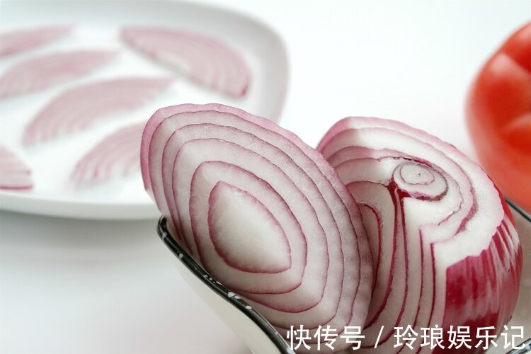 芹菜|洋葱能降血压?错了!医生坦言:做好2件事,高血压跟你说拜拜