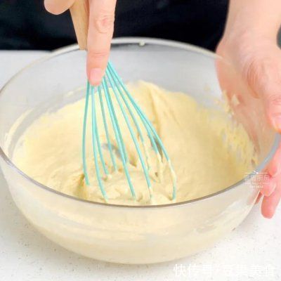 鸡蛋牛奶|早晨来一碗小米发糕，大人小孩都爱吃