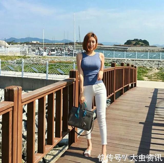 曲线|173厘米健身女孩，痴迷普拉提，网友：曲线美