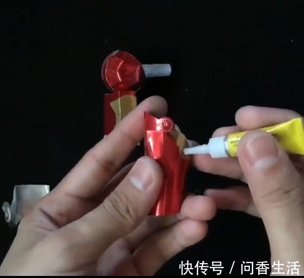 关节|大神用可乐罐做钢铁侠手办，全身关节都可活动，唯一缺点割手