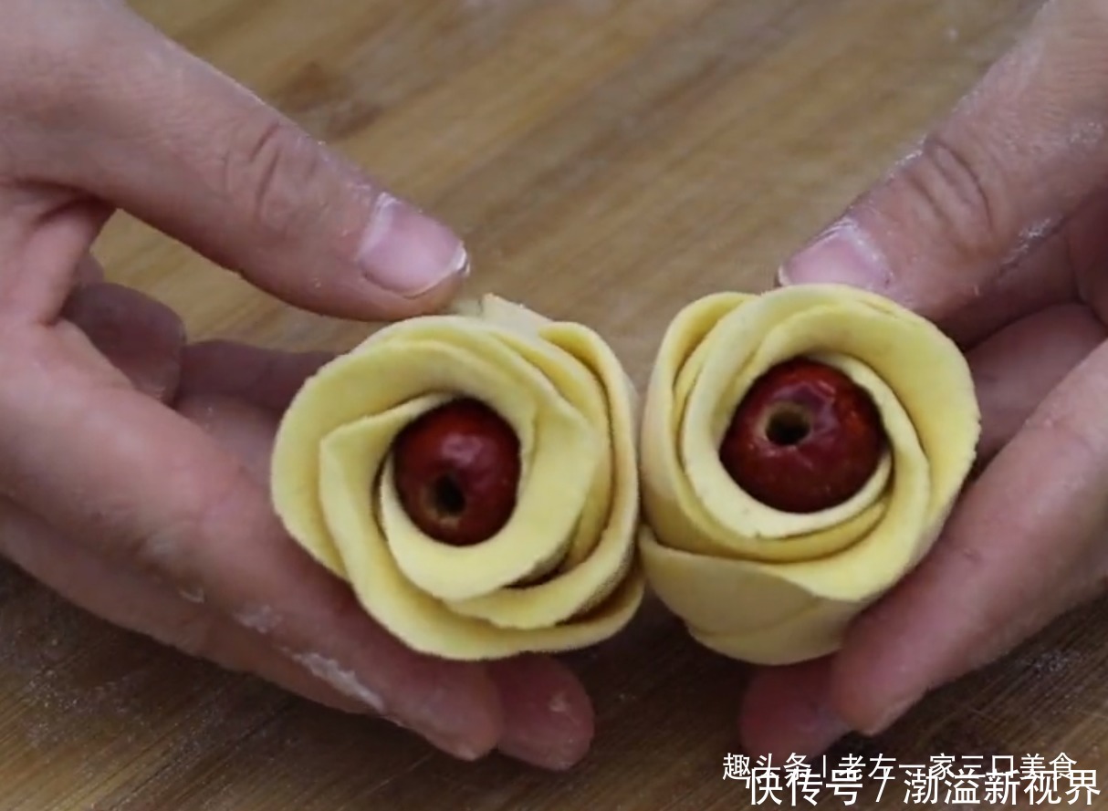 玉米面|玉米面最好吃的做法,开水一烫,大手一卷,十分钟一锅,越吃越香