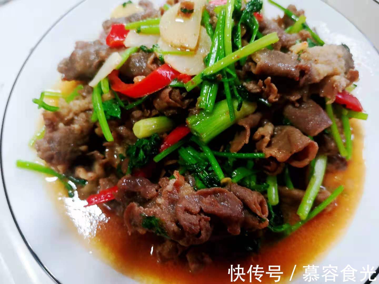 回锅肉|荤菜这么做,超级下饭还不油腻,你若不信,自己试试