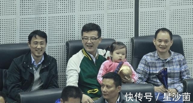 汤淼|“女排”周苏红,照顾瘫痪丈夫5年后,为何突然改嫁大9岁富商?