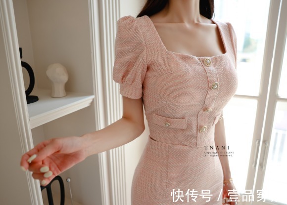 花园|女神孙允珠高清时尚搭配:花园礼赞玫粉水晶绘彩包臀裙