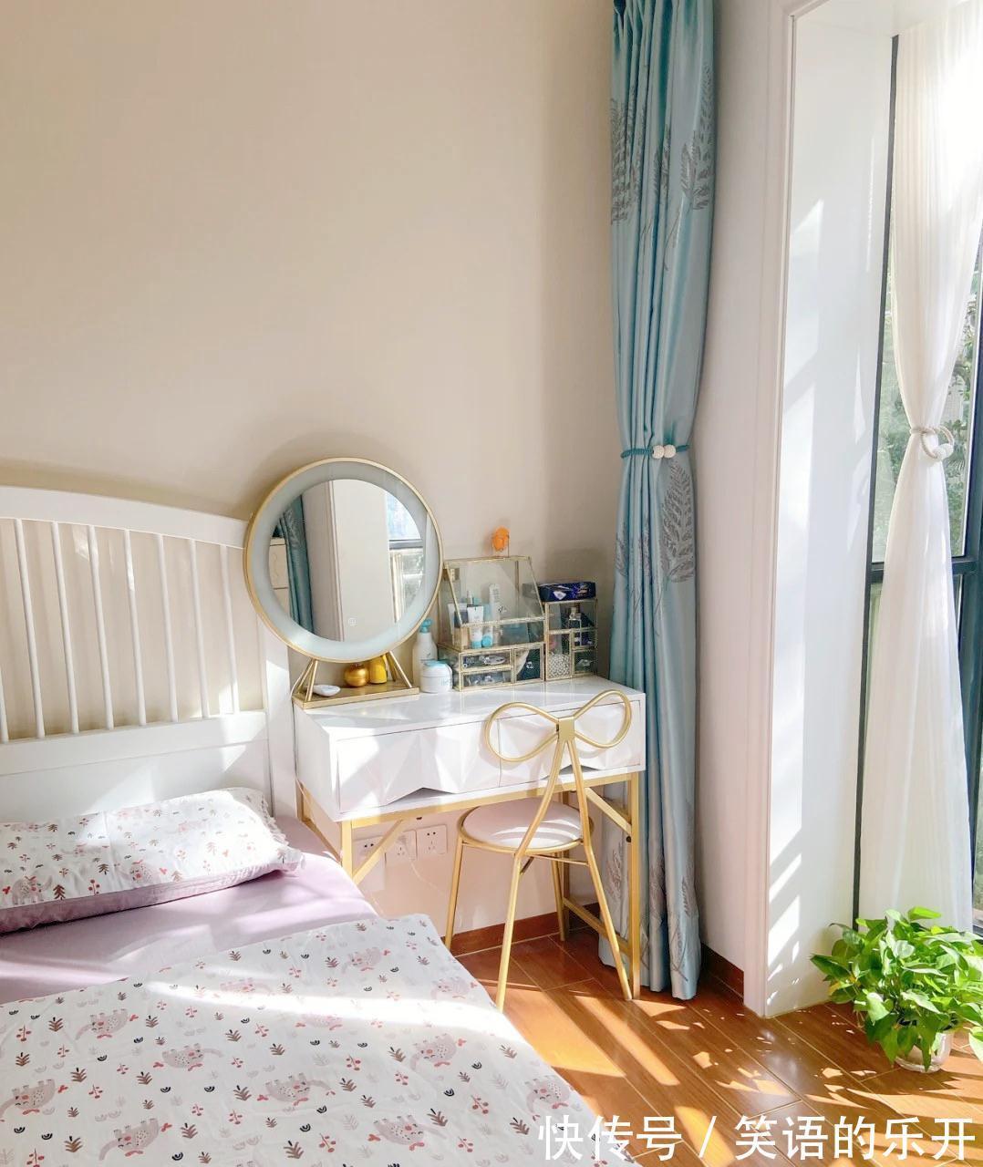 天花板|终于入住新家了,全屋不造型,天花板只做石膏线,温馨又舒适