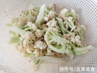 今天我吃光5碗饭的秘诀是爆炒辣菜花...