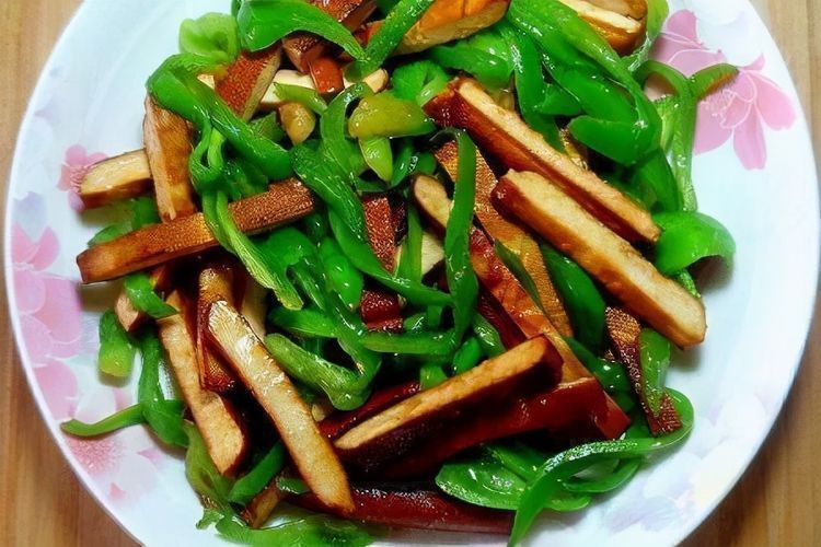 青椒青椒|聪明的人最爱吃3种食物,排毒清肠,降压减脂,好处多多