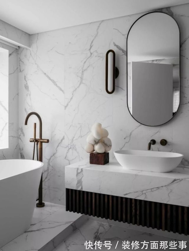 户型|139平简约风三居室,居然有类似戏剧舞台效果的楼梯和横梁