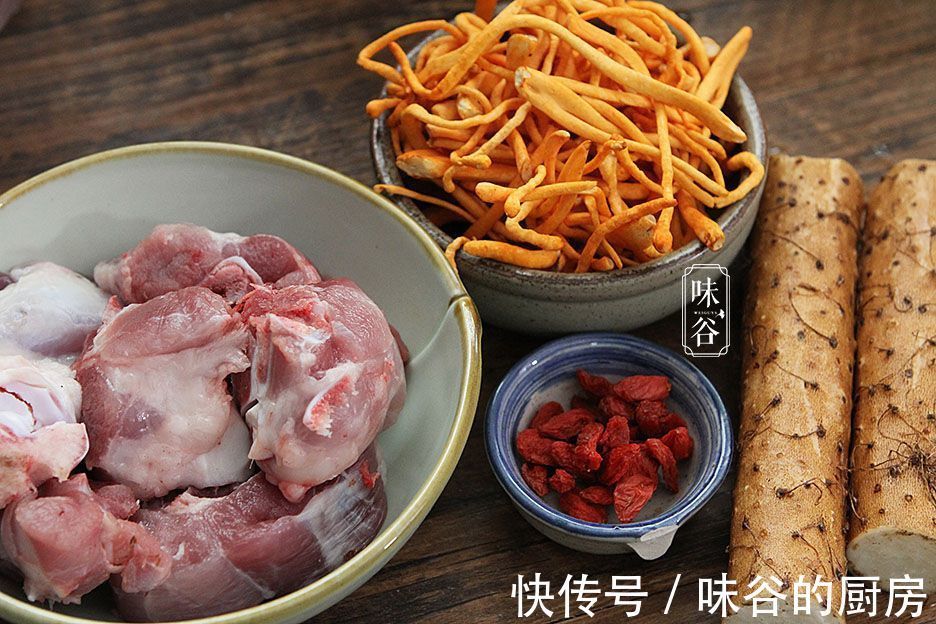 金秋十月,记得喝这汤,不寒不燥,提高家人抵抗力,胃口好吃饭香