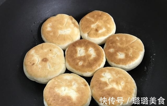 酥软|苹果新吃法,香甜酥软,做法简单,一口平底锅就能轻松搞定