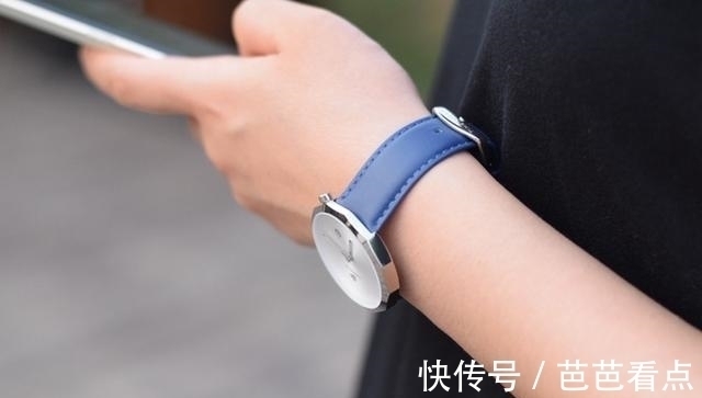 表冠 进口机芯+夜光显示,小米有品新上石英表,可男女混搭情侣用